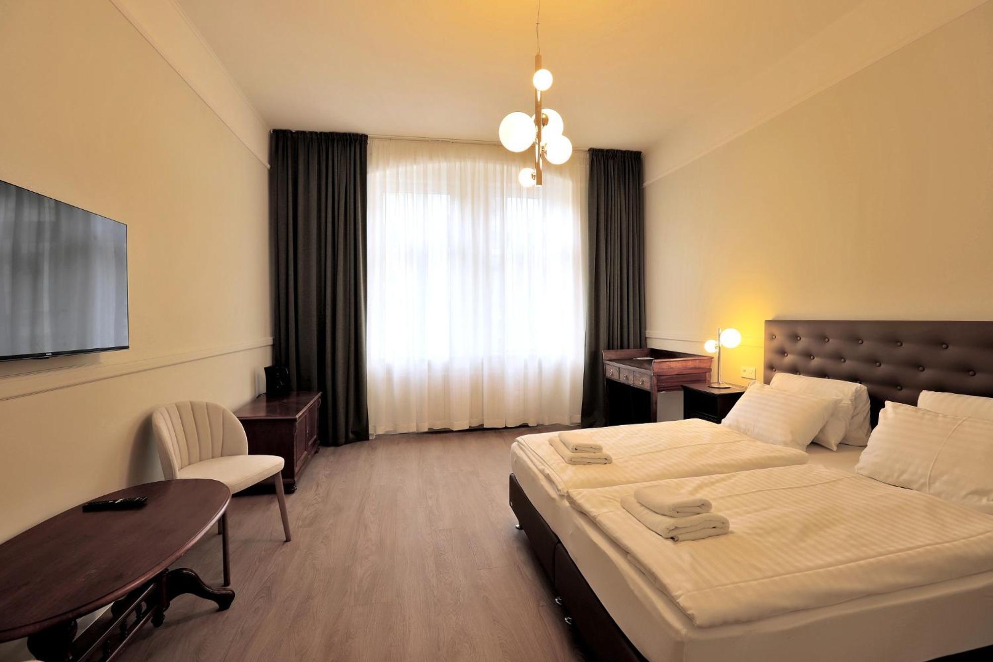 Hotel Kavalir Karlovy Vary Luaran gambar
