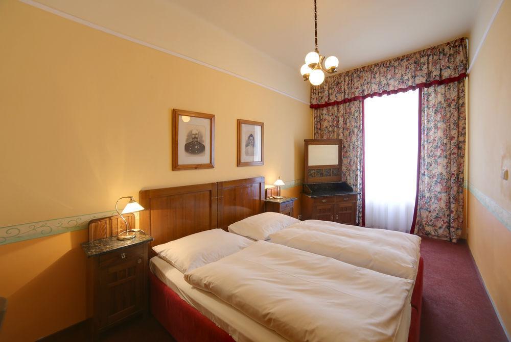 Hotel Kavalir Karlovy Vary Luaran gambar