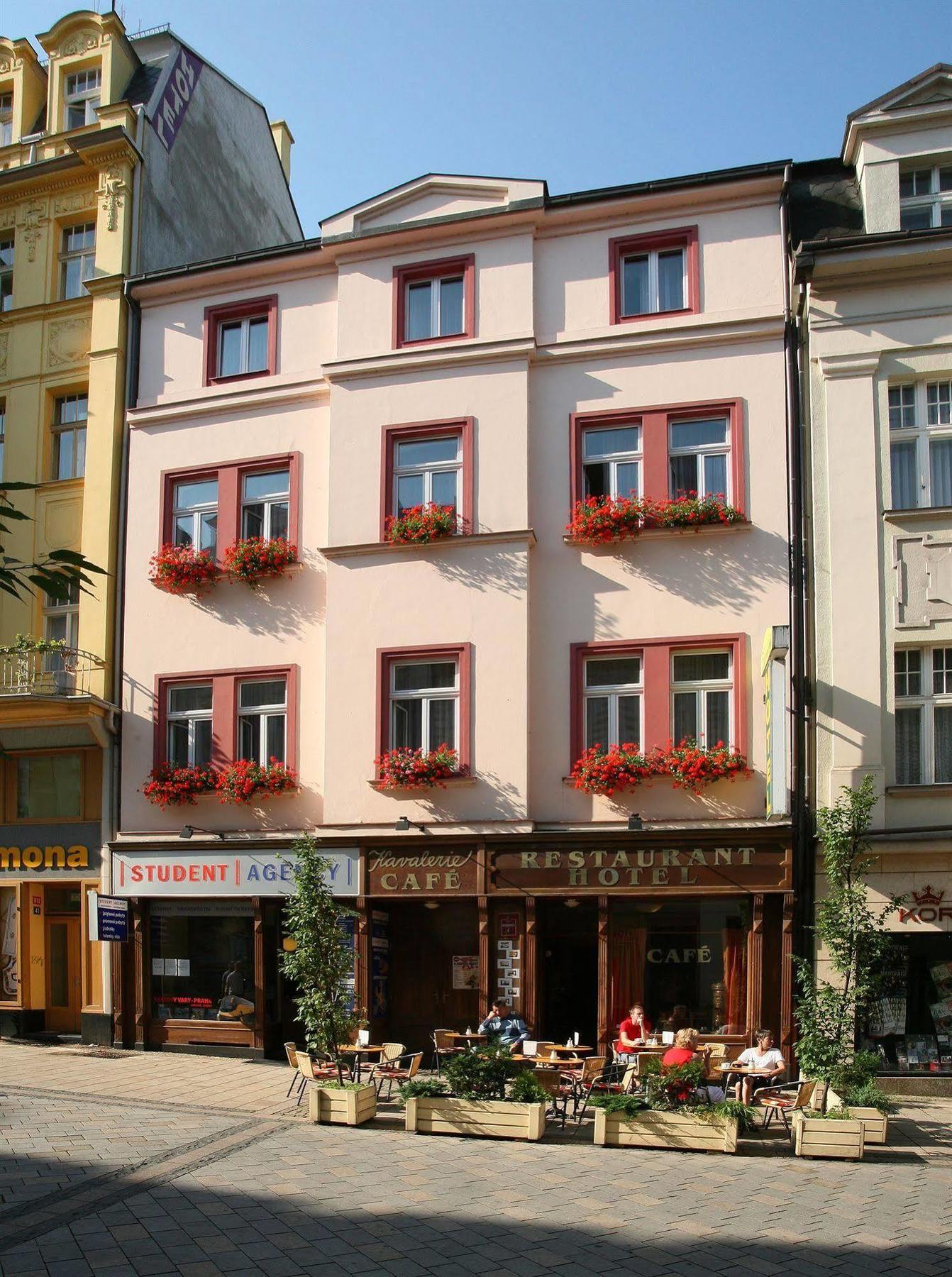 Hotel Kavalir Karlovy Vary Luaran gambar