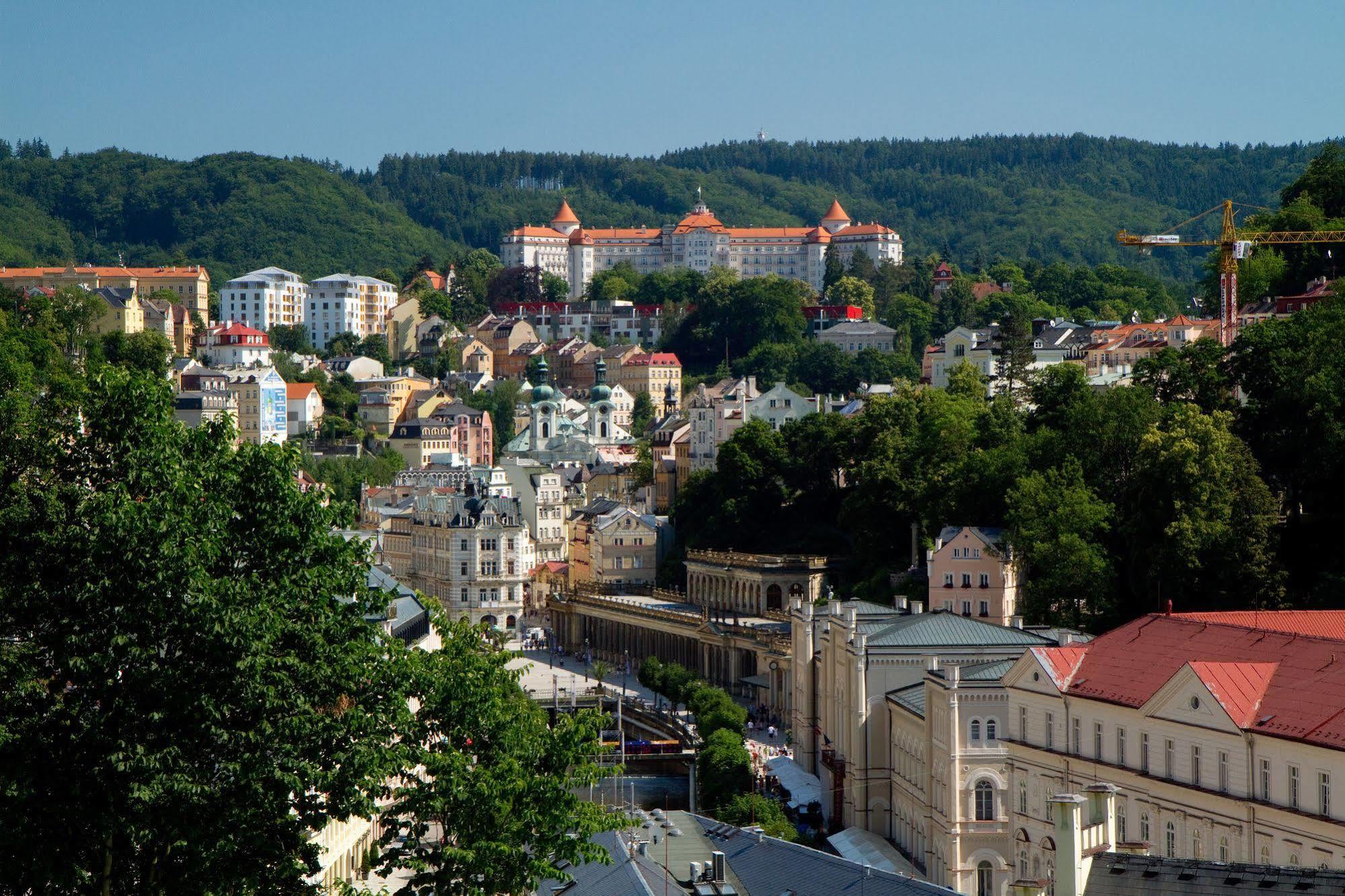 Hotel Kavalir Karlovy Vary Luaran gambar